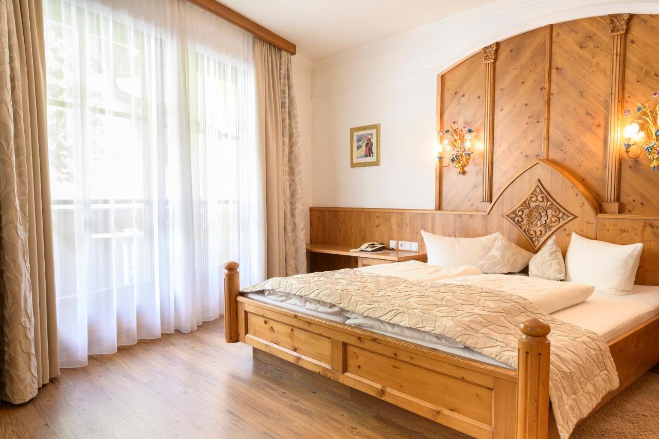 Hotel Garni Castel B&B Ischgl Exterior foto